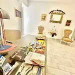 Gloves Rooms